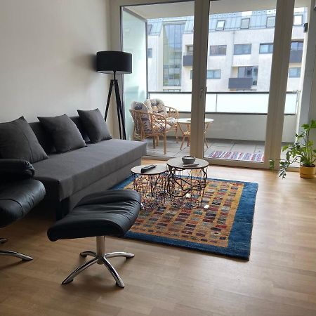 Apartment 9 Stops Away From City-Centre Wina Bagian luar foto
