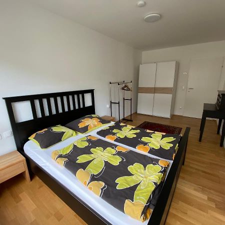 Apartment 9 Stops Away From City-Centre Wina Bagian luar foto