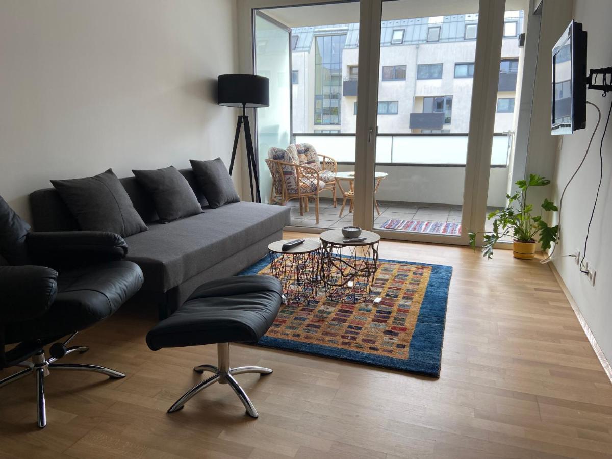 Apartment 9 Stops Away From City-Centre Wina Bagian luar foto
